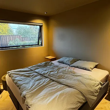 Stort Og Stilfult Hjem Med Attraktiv Beliggenhet Villa