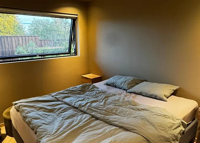 Stort Og Stilfult Hjem Med Attraktiv Beliggenhet Villa